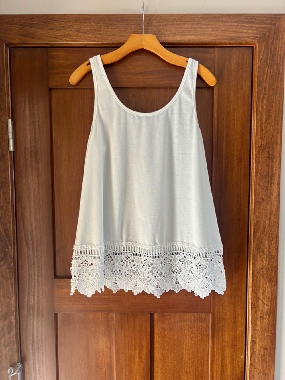 Sleeveless Crochet-Hem Tank Top - White